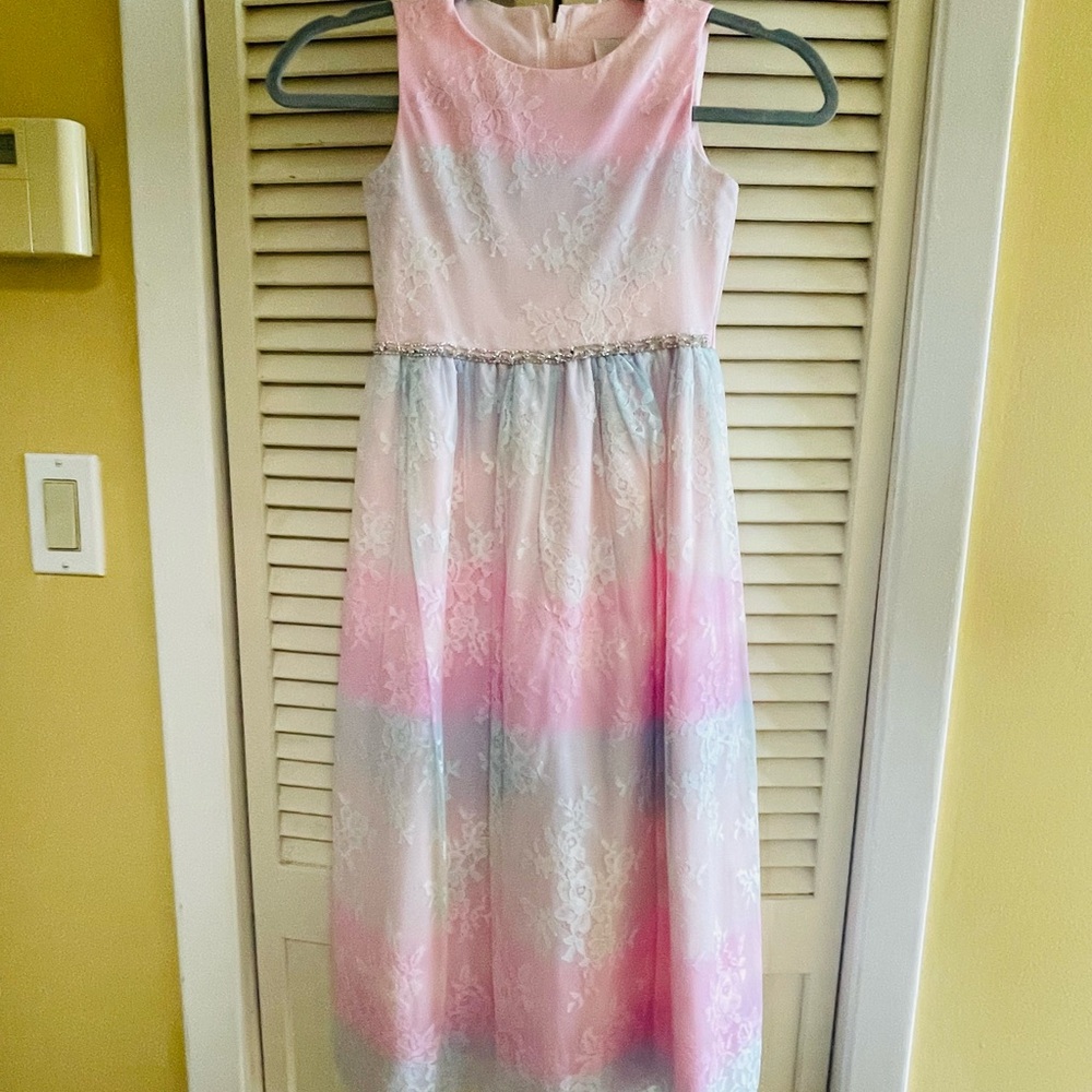 Rare editions. Lace ombré dress